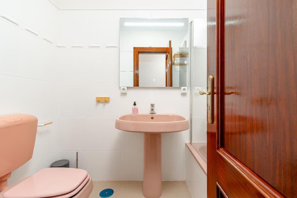 Luxe Sunset Lisbon Caparica Apartment *